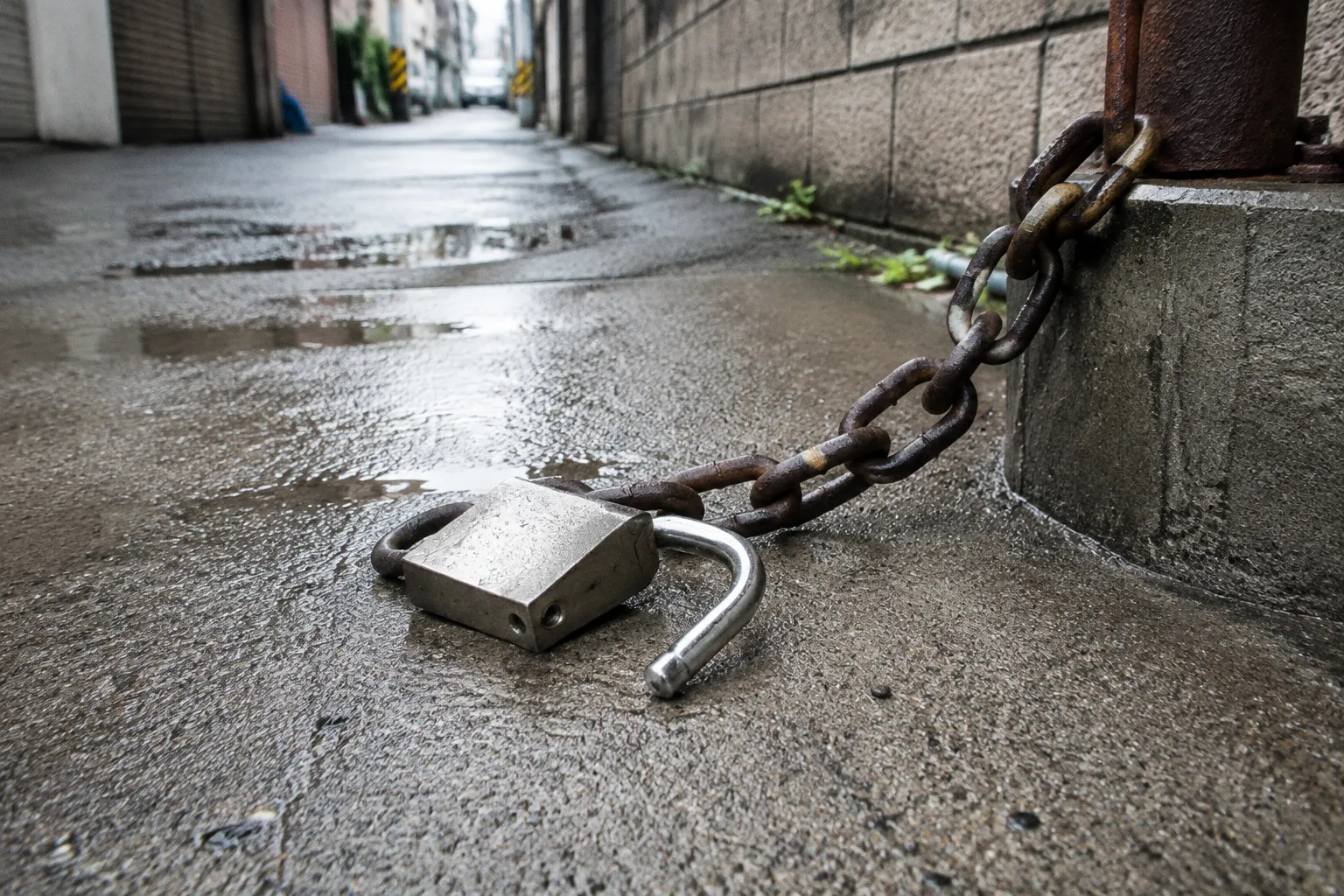 闇金へ申し込んでしまった直後の応急対処法：最小限の手順で被害を止める初期対応